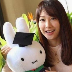 司晓迪自曝“睡遍顶流”引爆内娱，真假争议背后是谁在玩火？