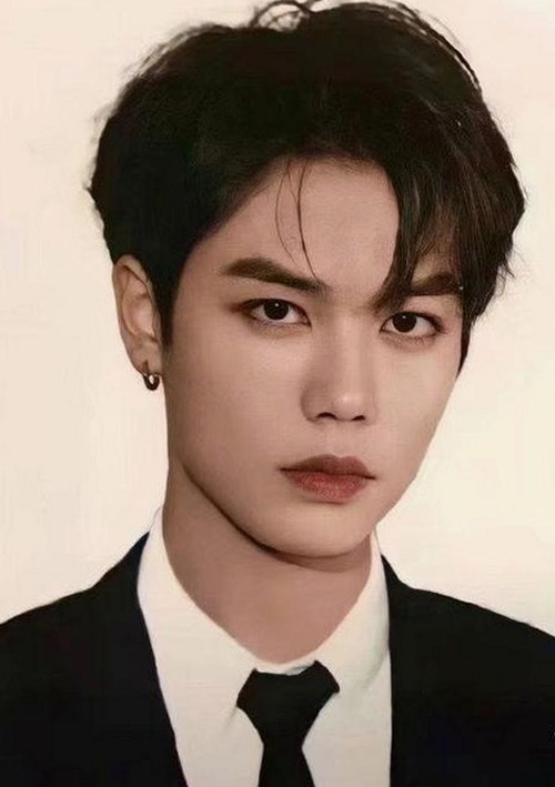 娱乐圈最新爆料：明星秘密与情侣吵架真相全解析