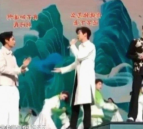 揭秘娱乐圈吃瓜新星与每日大赛热议焦点